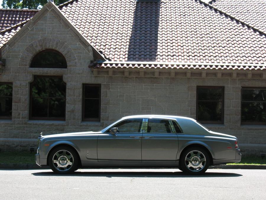  Rolls-Royce Phantom 2007 года  (фото 70 из 102)